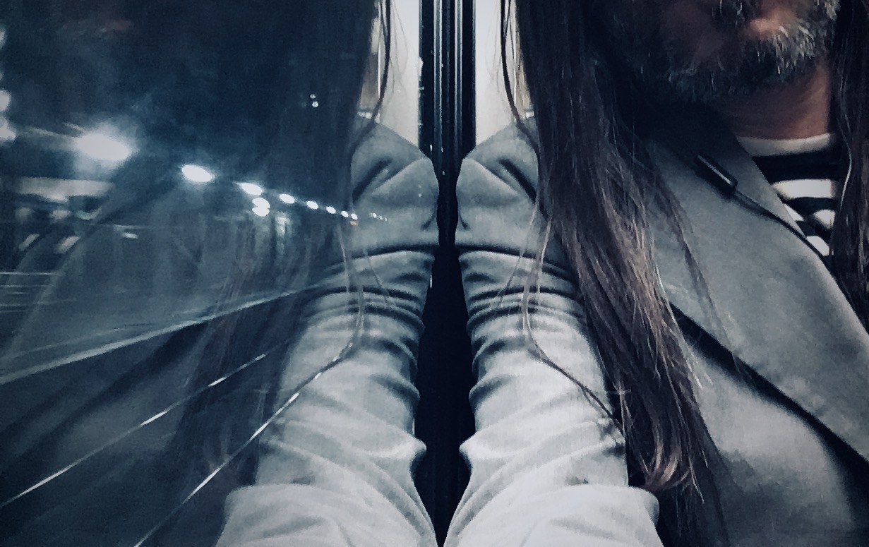 Rbarr | Stand Out Shots Selfie